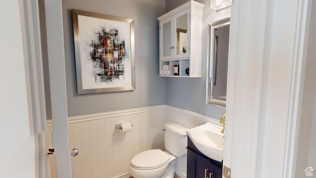10612 S Lake Ave, South Jordan, UT 84009 - bathroom featuring wainscoting and vanity