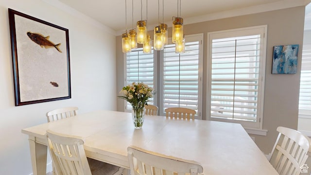 10612 S Lake Ave, South Jordan, UT 84009 - dining room featuring a chandelier