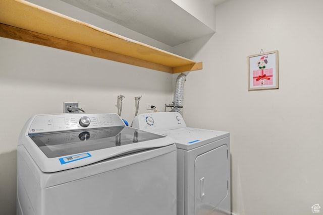 790 E 5300 S, South Ogden, UT 84405 - laundry room featuring washer and clothes dryer