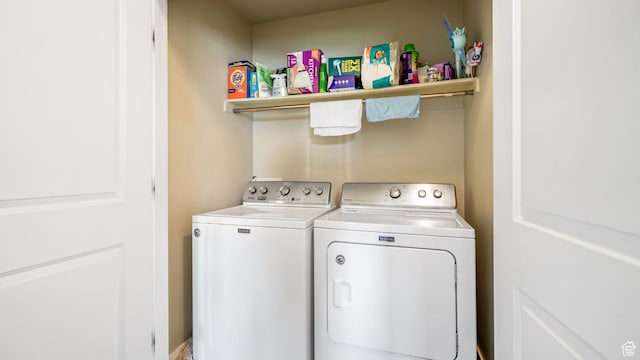 950 N 90 W, Santaquin, UT 84655 - laundry area featuring washer and clothes dryer