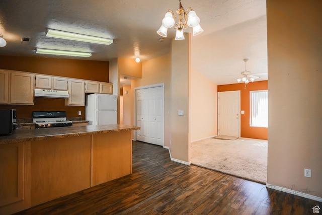 562 S 400 E, Ivins, UT 84738 - kitchen featuring white appliances, under cabinet range hood, a chandelier, dark countertops, and dark wood-style flooring