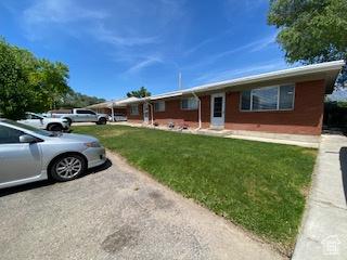856 N 600 E, Lehi, UT 84043 - single story home with a front yard