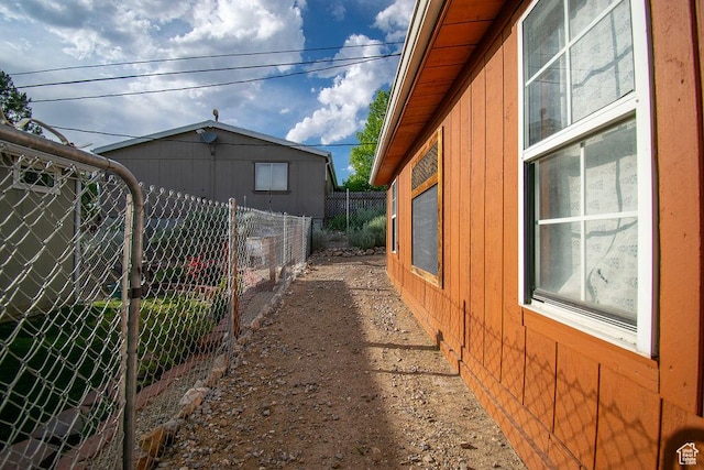 305 S Sheridan St, Stockton, UT 84071 - view of side of home