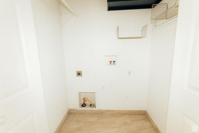 571 E Center St, Kaysville, UT 84037 - laundry room featuring electric dryer hookup and washer hookup