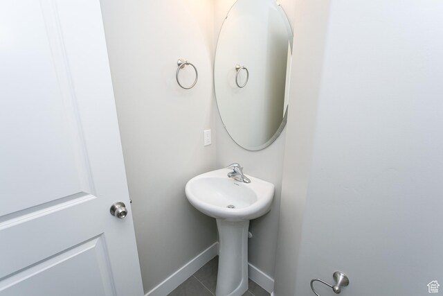 5001 W Anegada Ln S, Herriman, UT 84096 - bathroom featuring baseboards and tile patterned flooring
