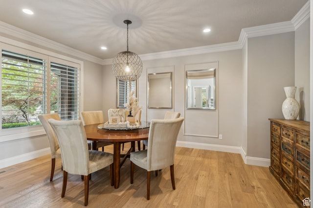 1652 E Red Tree Ct S, Draper, UT 84020 - dining area featuring light wood-style flooring, crown molding, and recessed lighting
