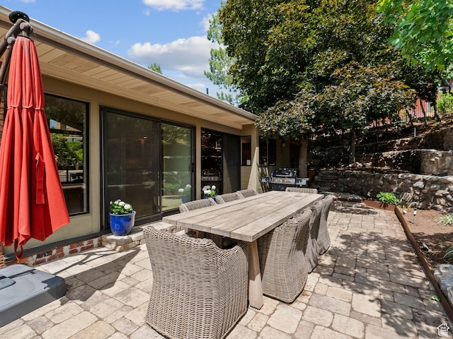 2842 E Oakbrook Cir, Salt Lake City, UT 84108 - view of patio / terrace with outdoor dining space