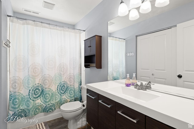 1161 S 860 W, Cedar City, UT 84720 - full bath featuring vanity, wood finished floors, and shower / bath combination with curtain