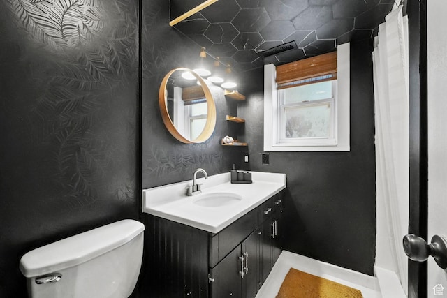 578 S 750 E, Bountiful, UT 84010 - bathroom with vanity and a shower with curtain
