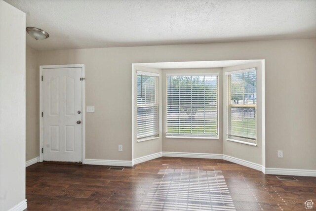 909 N White Pine Dr E, Tooele, UT 84074