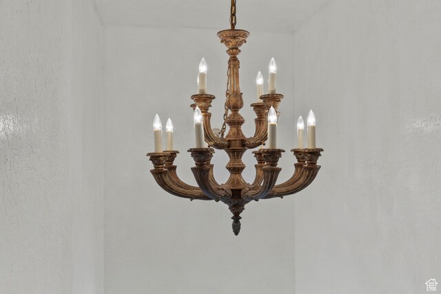 165 N 800 E, Hyrum, UT 84319 - detailed view of a chandelier