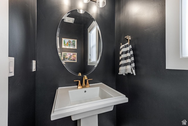 1476 W Stone Gate Dr, Saratoga Springs, UT 84045 - bathroom with a sink