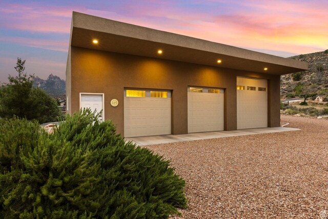 34 Valley View Dr, Springdale, UT 84767 - garage featuring a mountain view