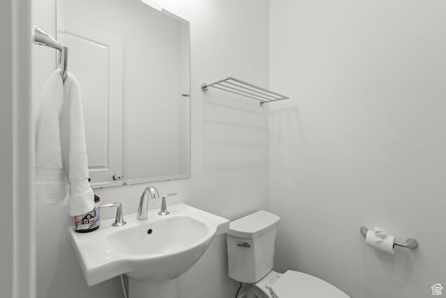 4473 N Solstice Dr, Lehi, UT 84043 - bathroom with toilet and a sink