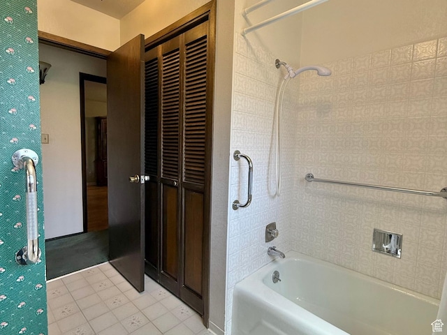 1177 W 2060 N, Helper, UT 84526 - full bathroom featuring washtub / shower combination
