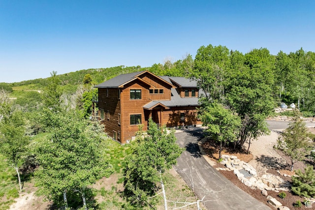 1766 W Arapaho Dr, Wanship, UT 84017 - chalet / cabin featuring asphalt driveway
