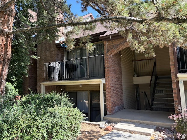 8158 S Cottonwood Hills Cir, Sandy, UT 84094 - view of property featuring stairway
