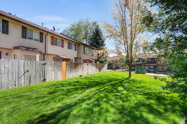 176 S Geneva Dr, Midway, UT 84049 - view of yard with a residential view