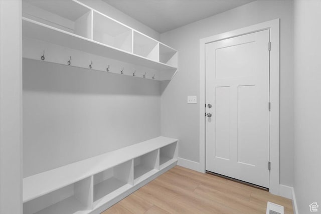 61 E 600 S, Nephi, UT 84648 - mudroom with wood finished floors and baseboards