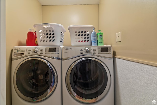 125 S Main St, Centerfield, UT 84622 - washroom with separate washer and dryer
