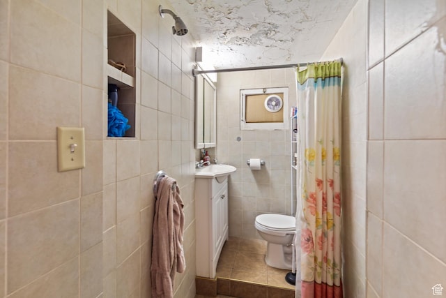 125 S Main St, Centerfield, UT 84622 - full bathroom with tile walls, tile patterned floors, vanity, and curtained shower