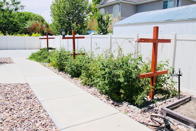 270 Amsterdam Dr, Stansbury Park, UT 84074 - view of yard