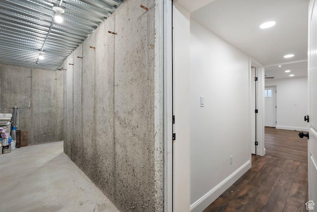 2131 S 1230 W, Syracuse, UT 84075 - corridor featuring baseboards