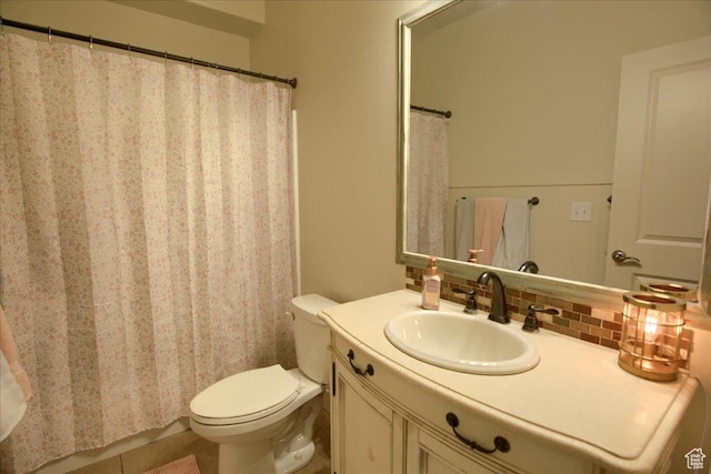 2832 S 1200 W, Syracuse, UT 84075 - full bathroom featuring vanity, backsplash, and a shower with curtain