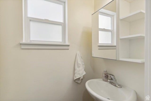 756 Spring Pond Dr, Farmington, UT 84025 - bathroom with healthy amount of natural light