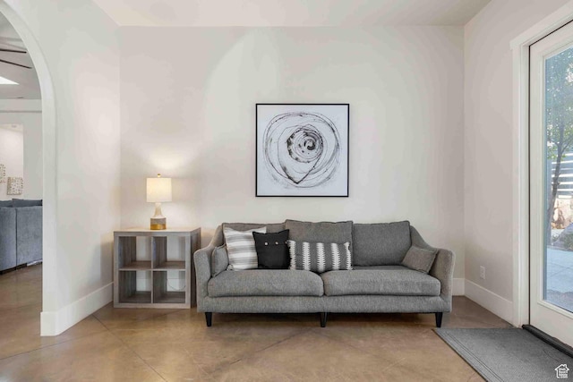 4582 S 1500 W, Hurricane, UT 84737 - living room with arched walkways and baseboards
