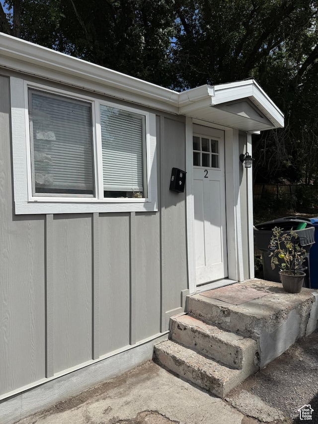 575 40th St, Ogden, UT 84403 - doorway to property