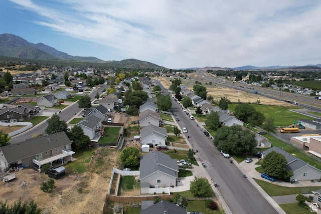 382 N Peach St, Santaquin, UT 84655 - aerial view of property and surrounding area featuring nearby suburban area