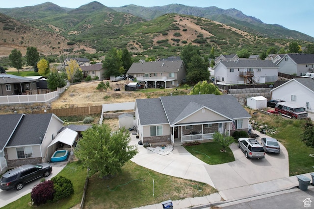 382 N Peach St, Santaquin, UT 84655 - aerial perspective of suburban area featuring a mountainous background