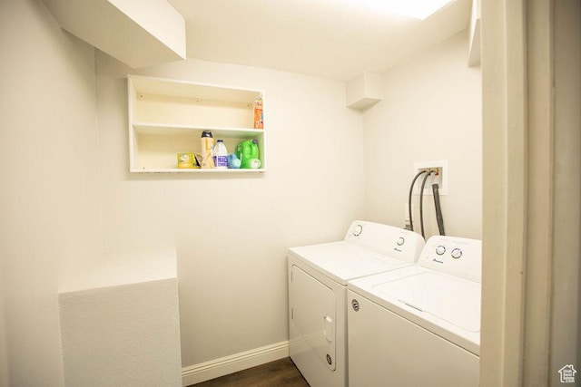 19 S Dale Ave, Vernal, UT 84078 - laundry area featuring washer and dryer and dark wood-style floors