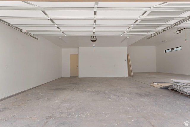 1762 S 920 W, Hurricane, UT 84737 - garage featuring a garage door opener