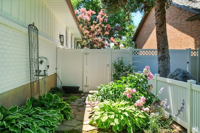 964 E Stewart Hill Dr, River Heights, UT 84321 - view of yard