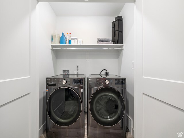 6191 W S Jordan Pkwy S Unit 286, South Jordan, UT 84009 - laundry room with separate washer and dryer