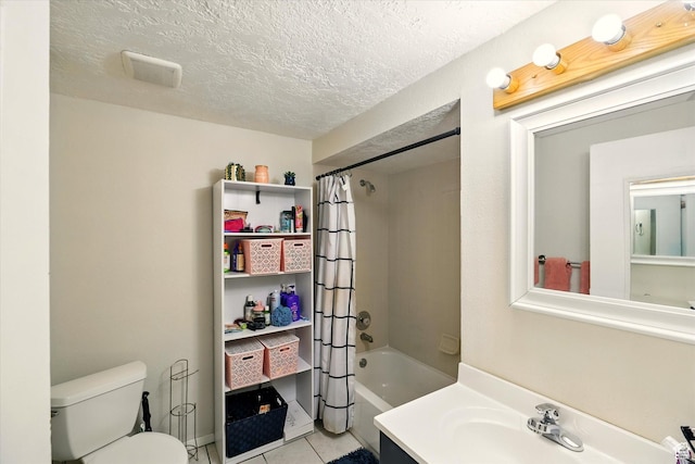 130 Summit Dr, Smithfield, UT 84335 - full bathroom featuring shower / tub combo with curtain, vanity, tile patterned flooring, and a textured ceiling