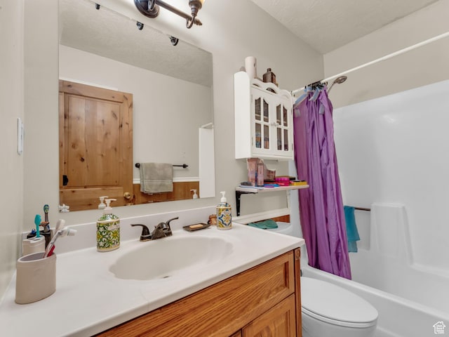 6126 S Middlewood Cir W, Salt Lake City, UT 84118 - full bath with vanity and shower / tub combo with curtain