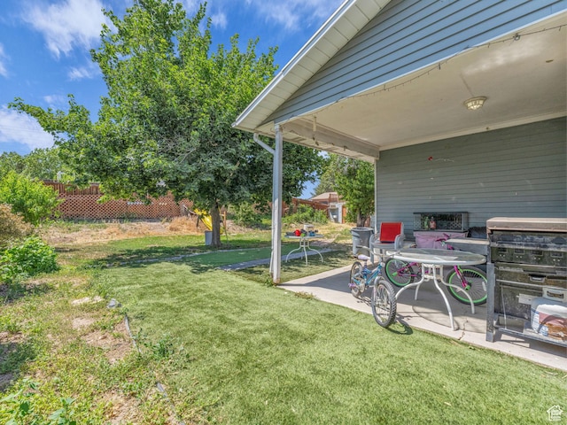 6126 S Middlewood Cir W, Salt Lake City, UT 84118 - view of yard with a patio area