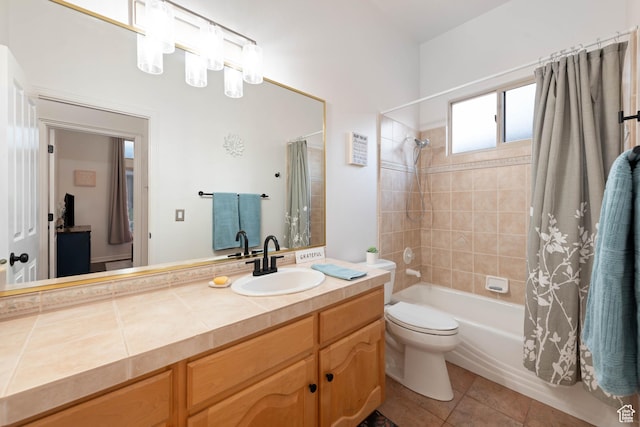 250 N Snow Canyon Dr Unit 16, Ivins, UT 84738 - bathroom featuring vanity, shower / bath combination with curtain, and tile patterned floors
