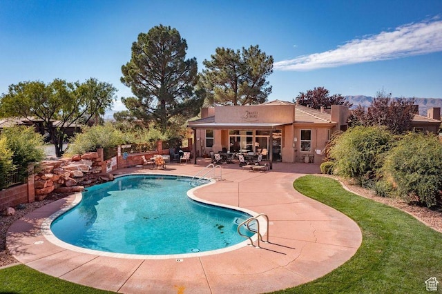 250 N Snow Canyon Dr Unit 16, Ivins, UT 84738 - view of pool featuring a patio area