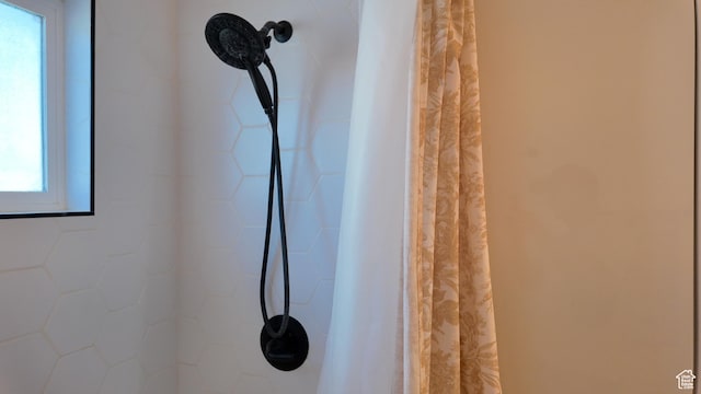 2617 S Ridgeland W, West Valley City, UT 84119 - bathroom view of a shower with shower curtain
