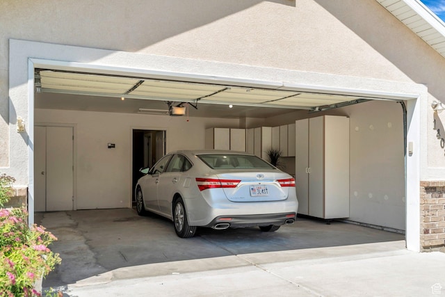 1408 W Westbridge Dr S, Provo, UT 84601 - garage with a garage door opener