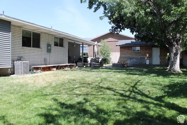 1268 E Edenbrook Dr, Sandy, UT 84094 - back of house featuring a yard