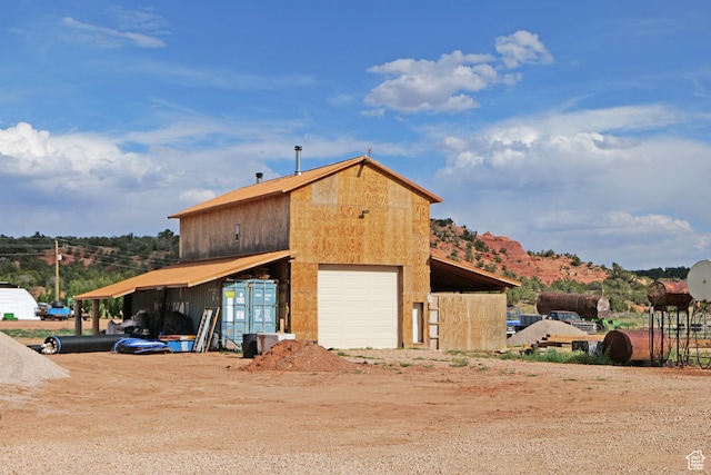 7395 N Johnson Canyon Rd, Kanab, UT 84741 - view of outbuilding with driveway