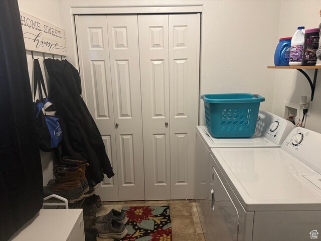 580 E Main St, Myton, UT 84052 - laundry room with washing machine and clothes dryer