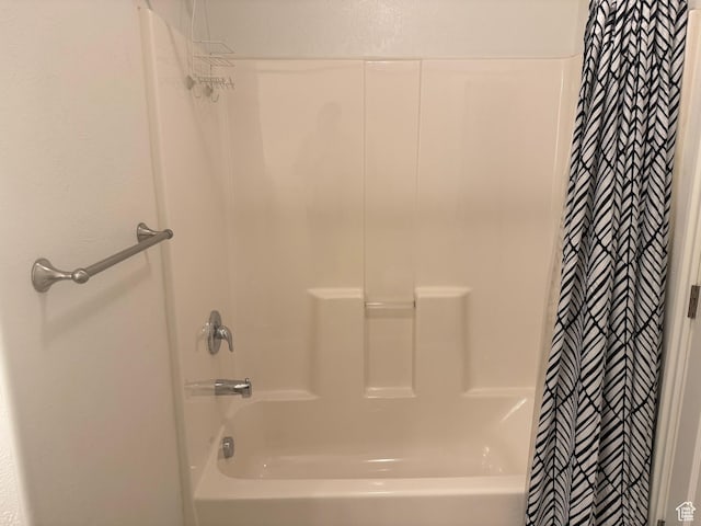 580 E Main St, Myton, UT 84052 - bathroom with shower / bath combo