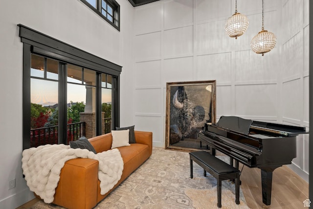 1643 E Box Elder Dr, Alpine, UT 84004 - sitting room with a decorative wall and a high ceiling