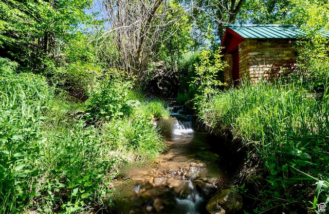 1155 N Pinecrest Canyon Rd, Salt Lake City, UT 84108 - view of yard with an outbuilding